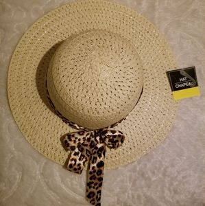 NWT Floppy sun hat with leopard ribbon
